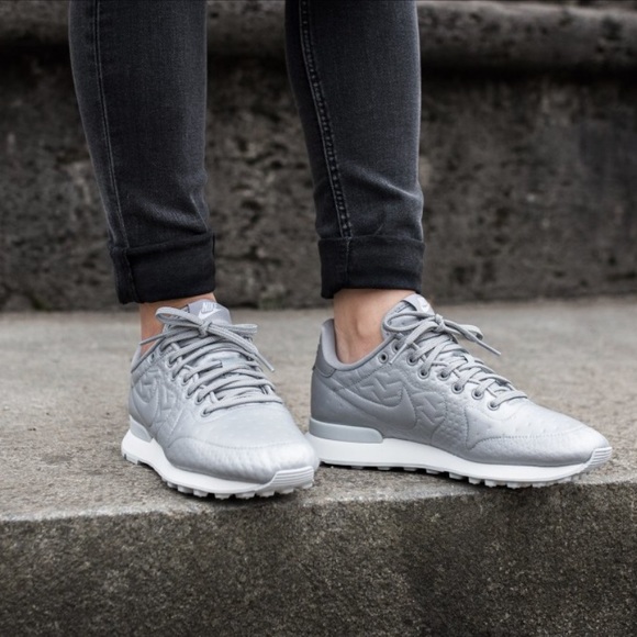 Nike Shoes - Nike Internationalist JCRD Winter Metallic SilverW